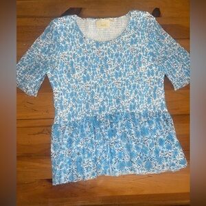 Maeve by Anthropologie Blue & White Flower Print Mesh Material Stretchy Top